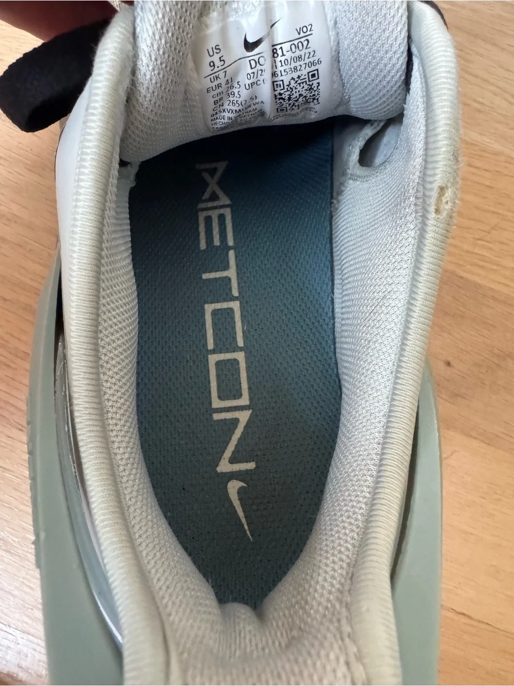 Nikes women metcon 8 training shoe